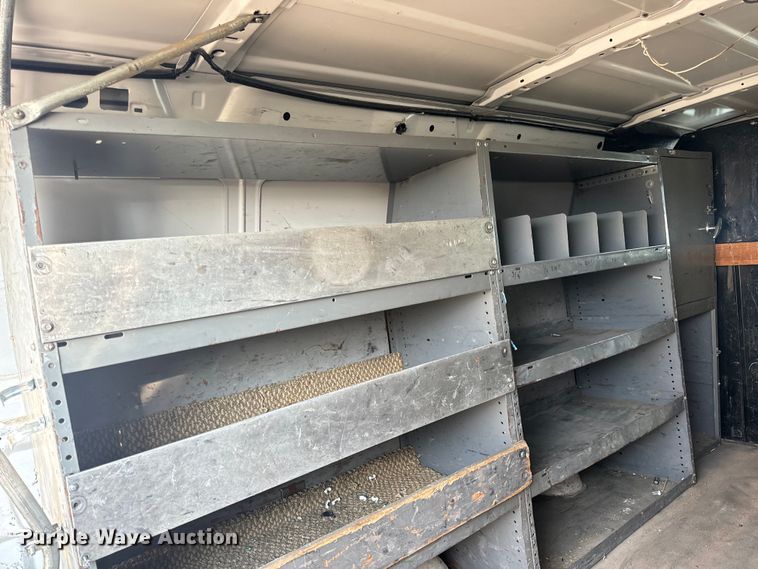 image for item EH7017 2011 Ford E250 utility van