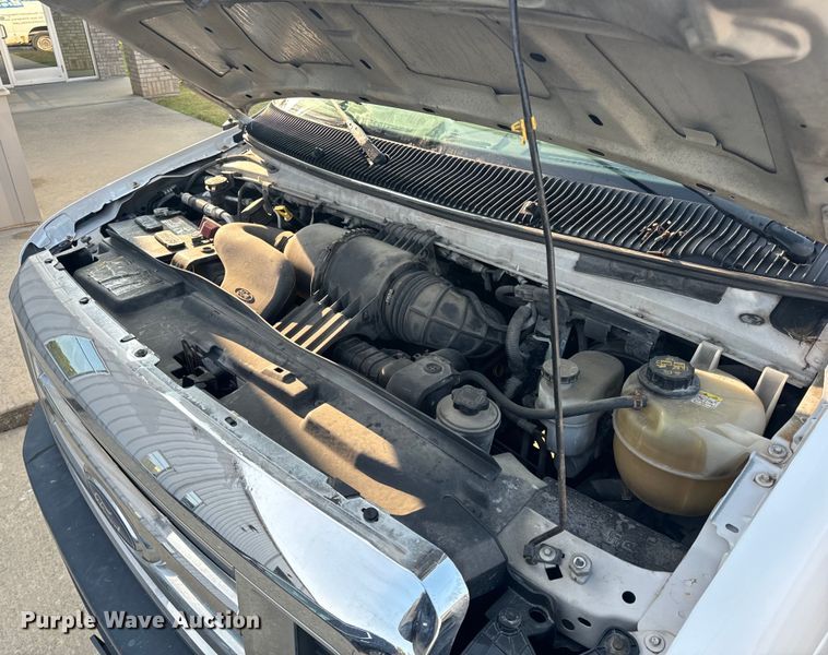 image for item EH7017 2011 Ford E250 utility van