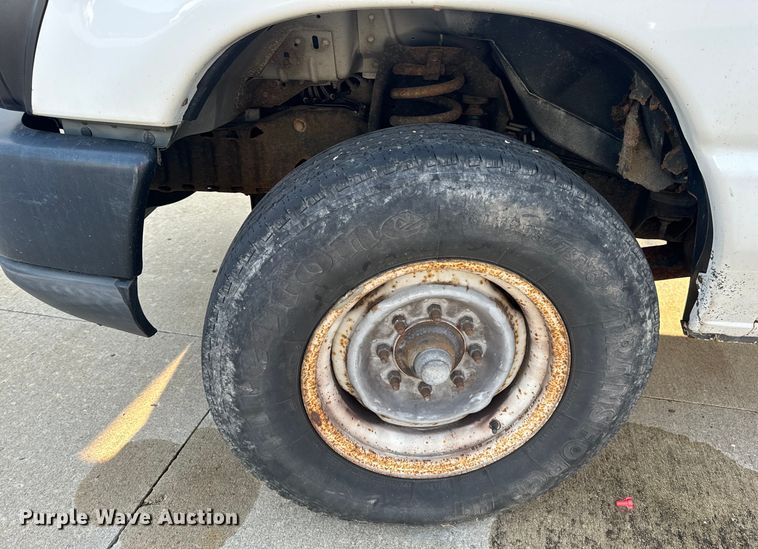 image for item EH7017 2011 Ford E250 utility van