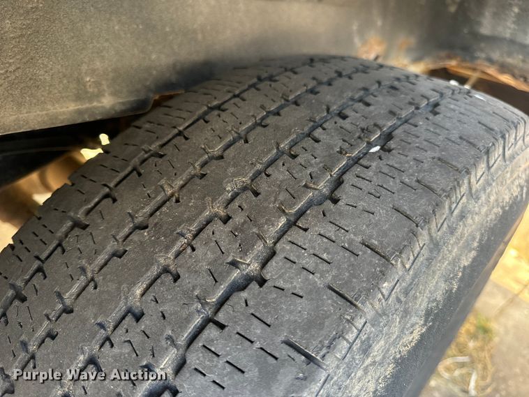 image for item EH7017 2011 Ford E250 utility van