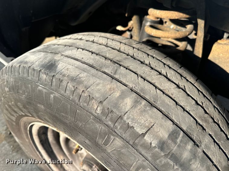 image for item EH7017 2011 Ford E250 utility van