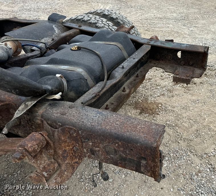 image for item EH7024 1985 Ford F350 pickup truck cab and chassis