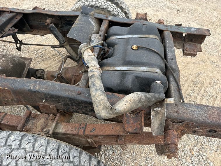 image for item EH7024 1985 Ford F350 pickup truck cab and chassis