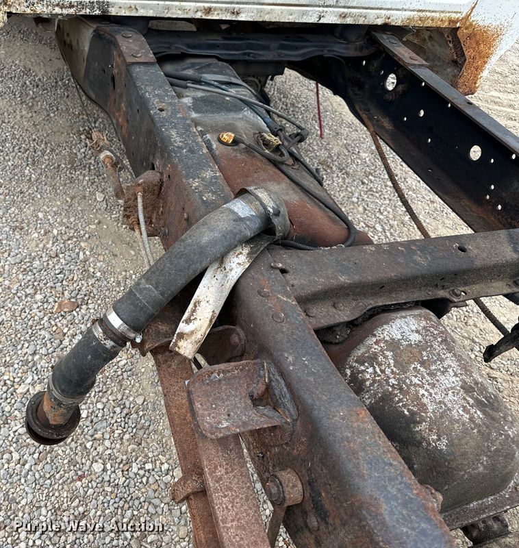 image for item EH7024 1985 Ford F350 pickup truck cab and chassis