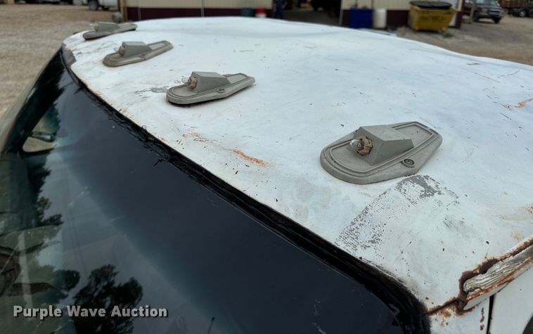 image for item EH7024 1985 Ford F350 pickup truck cab and chassis