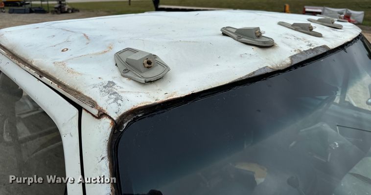 image for item EH7024 1985 Ford F350 pickup truck cab and chassis