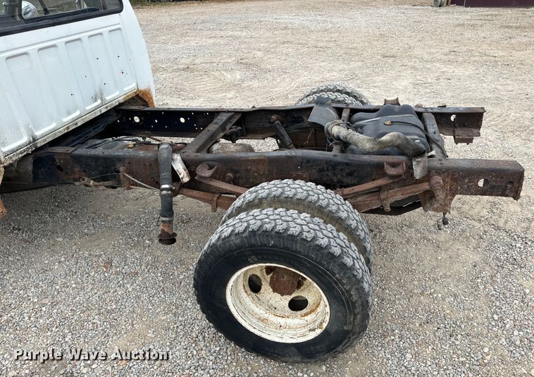 image for item EH7024 1985 Ford F350 pickup truck cab and chassis