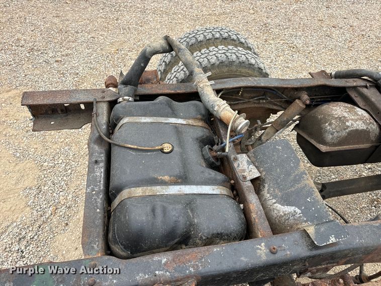 image for item EH7024 1985 Ford F350 pickup truck cab and chassis