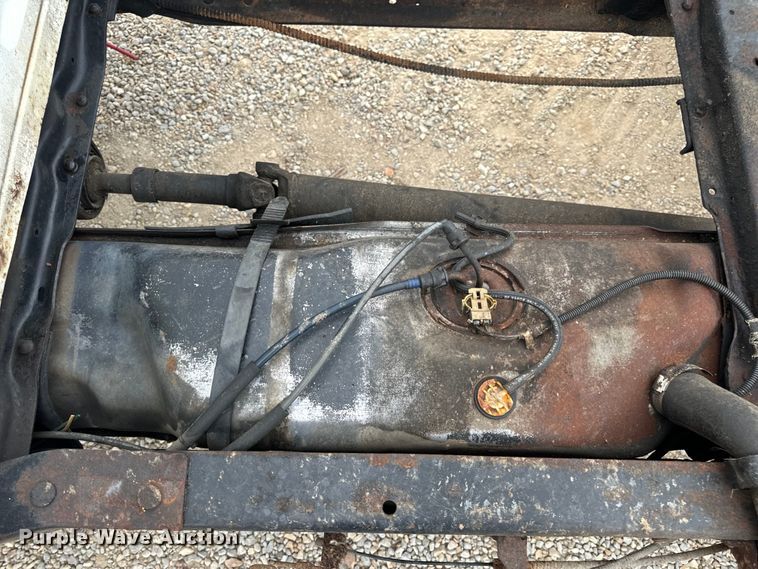 image for item EH7024 1985 Ford F350 pickup truck cab and chassis