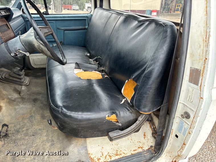 image for item EH7024 1985 Ford F350 pickup truck cab and chassis