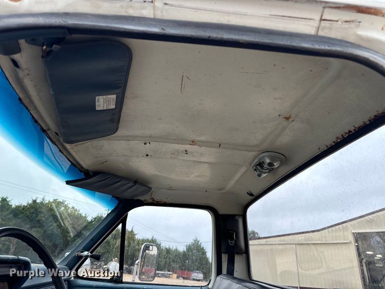 image for item EH7024 1985 Ford F350 pickup truck cab and chassis