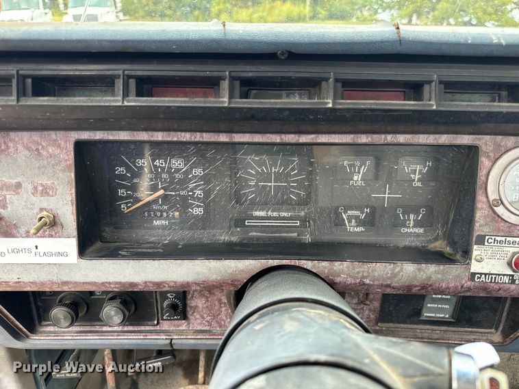 image for item EH7024 1985 Ford F350 pickup truck cab and chassis