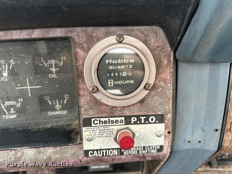 image for item EH7024 1985 Ford F350 pickup truck cab and chassis