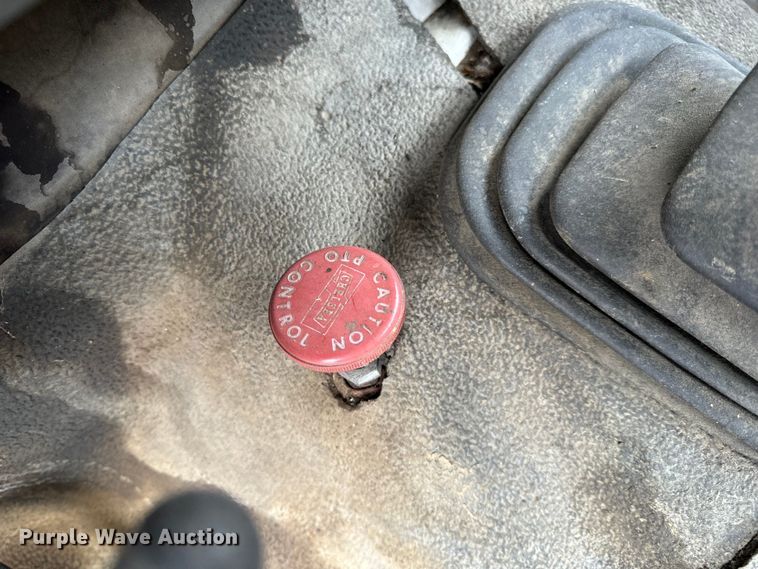 image for item EH7024 1985 Ford F350 pickup truck cab and chassis