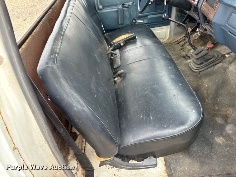 image for item EH7024 1985 Ford F350 pickup truck cab and chassis