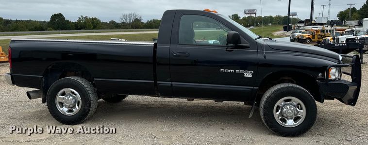 image for item EH7026 2003 Dodge Ram 2500 SLT pickup truck