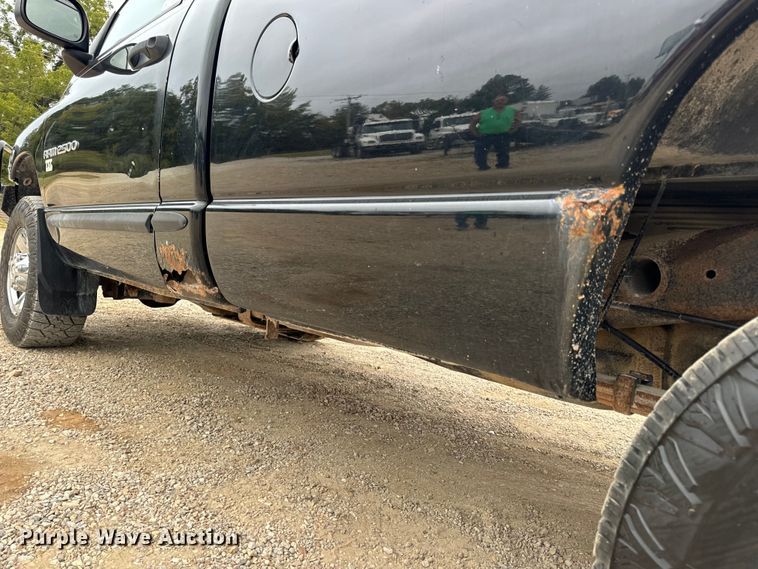 image for item EH7026 2003 Dodge Ram 2500 SLT pickup truck