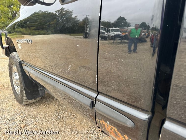 image for item EH7026 2003 Dodge Ram 2500 SLT pickup truck