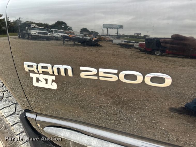 image for item EH7026 2003 Dodge Ram 2500 SLT pickup truck