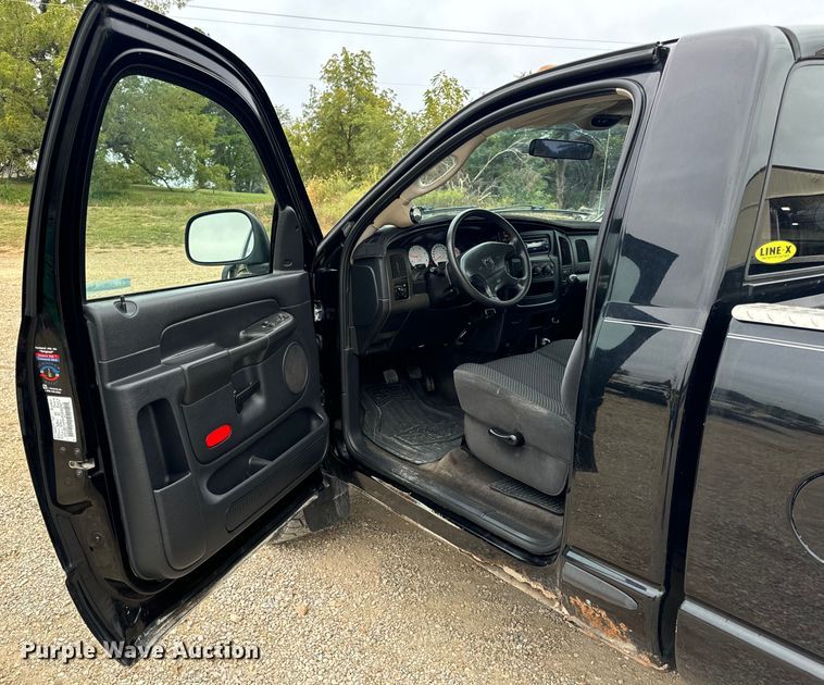 image for item EH7026 2003 Dodge Ram 2500 SLT pickup truck