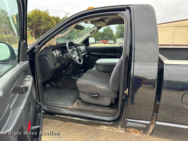 image for item EH7026 2003 Dodge Ram 2500 SLT pickup truck