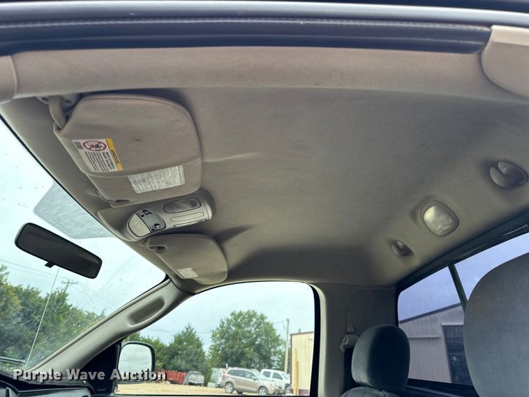 image for item EH7026 2003 Dodge Ram 2500 SLT pickup truck