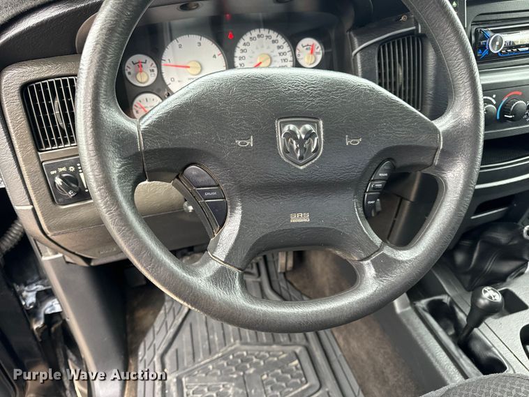 image for item EH7026 2003 Dodge Ram 2500 SLT pickup truck