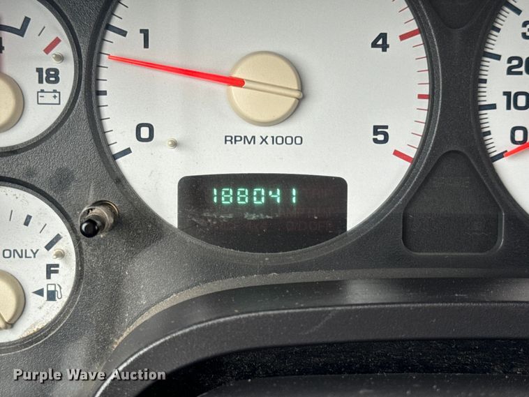 image for item EH7026 2003 Dodge Ram 2500 SLT pickup truck