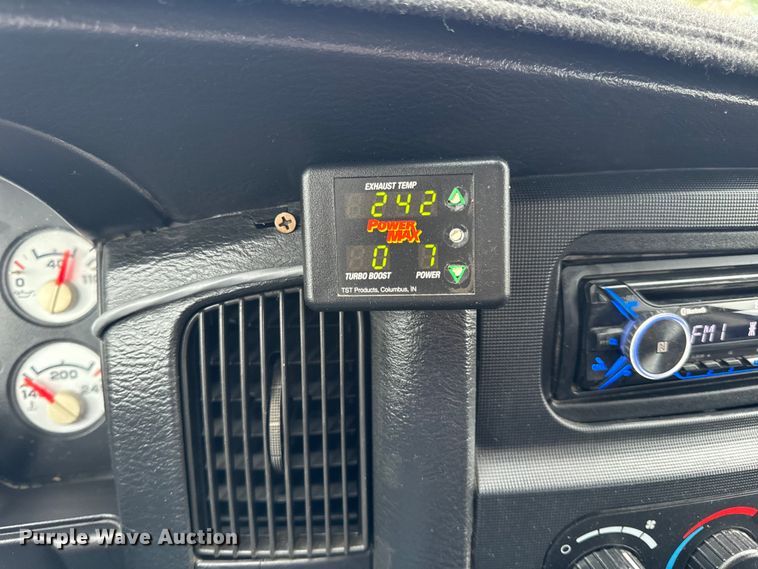 image for item EH7026 2003 Dodge Ram 2500 SLT pickup truck