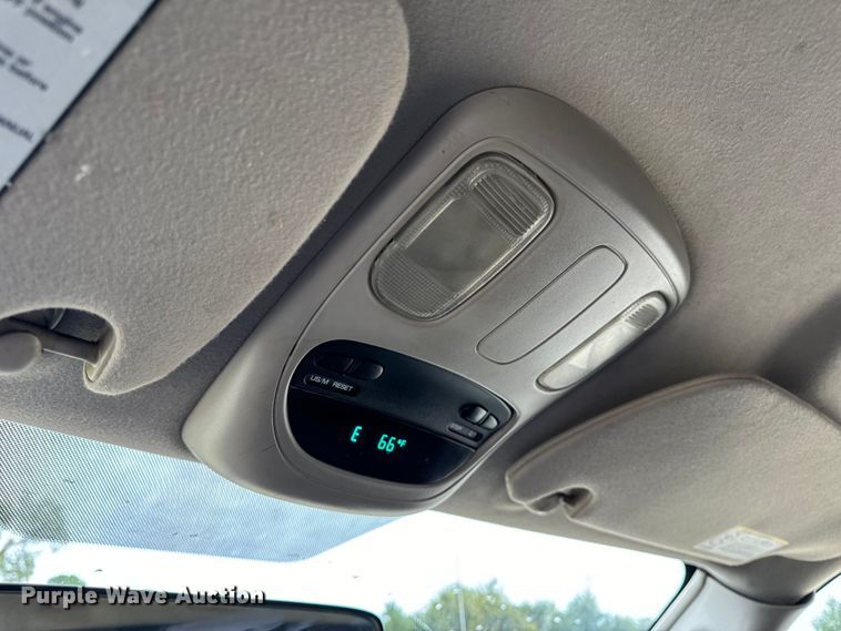 image for item EH7026 2003 Dodge Ram 2500 SLT pickup truck