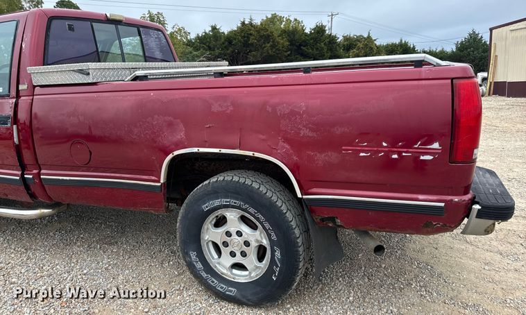 image for item EH7027 1990 Chevrolet  K1500 pickup truck