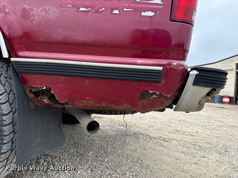 image for item EH7027 1990 Chevrolet  K1500 pickup truck