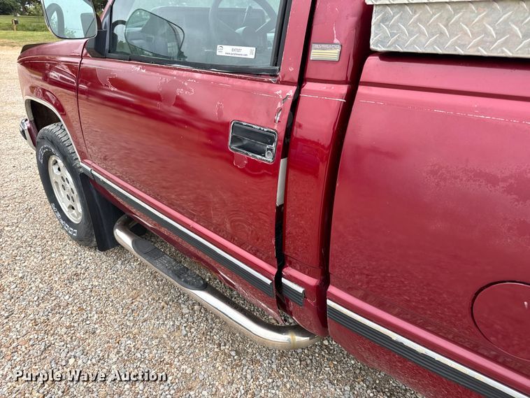 image for item EH7027 1990 Chevrolet  K1500 pickup truck