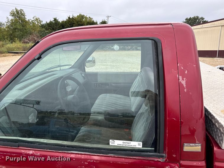 image for item EH7027 1990 Chevrolet  K1500 pickup truck