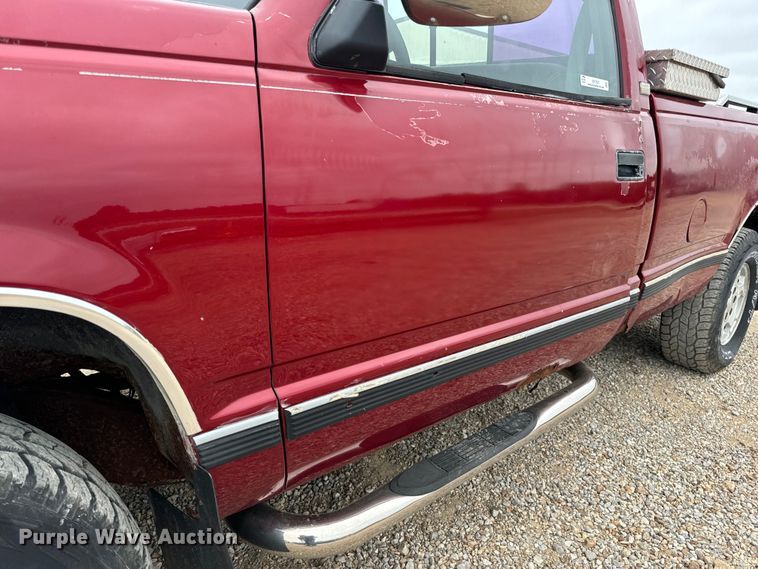 image for item EH7027 1990 Chevrolet  K1500 pickup truck