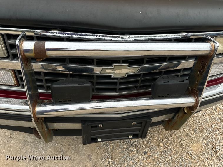 image for item EH7027 1990 Chevrolet  K1500 pickup truck