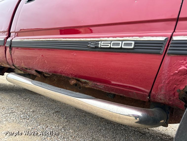 image for item EH7027 1990 Chevrolet  K1500 pickup truck