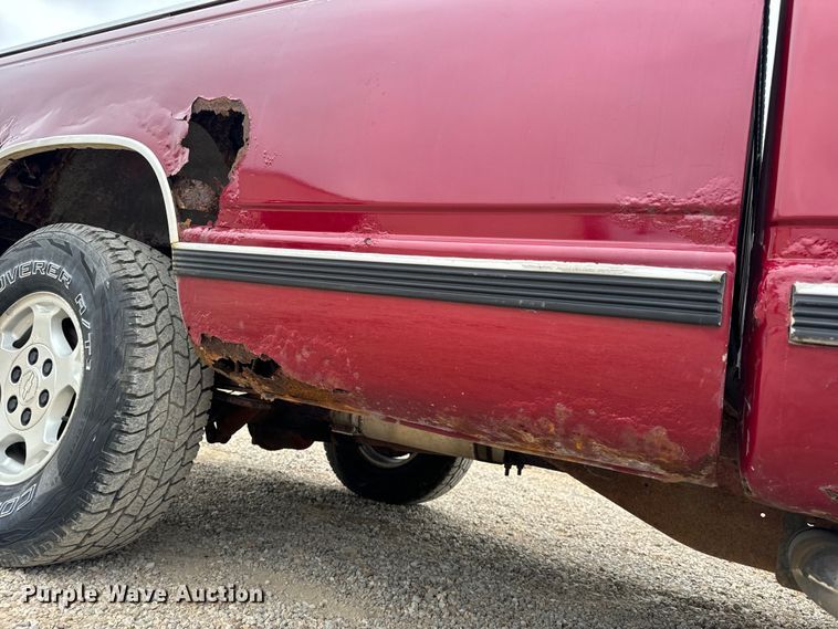 image for item EH7027 1990 Chevrolet  K1500 pickup truck