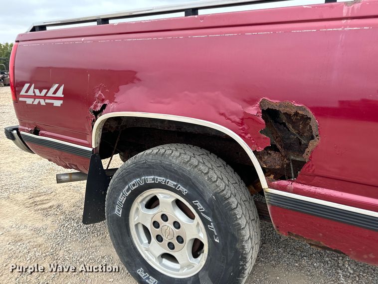 image for item EH7027 1990 Chevrolet  K1500 pickup truck