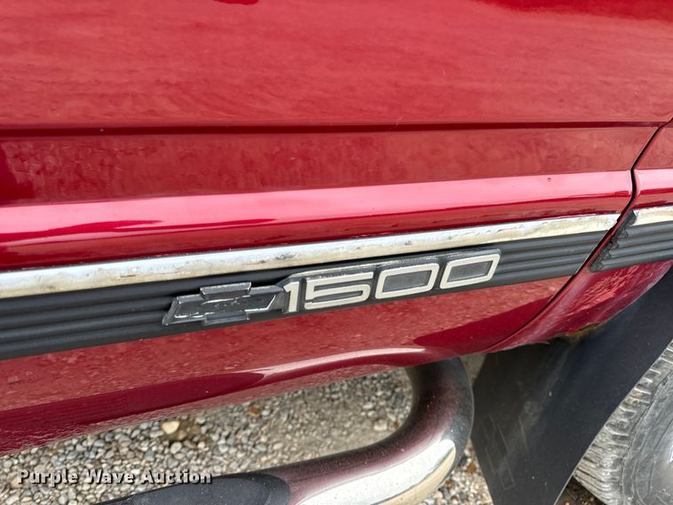 image for item EH7027 1990 Chevrolet  K1500 pickup truck