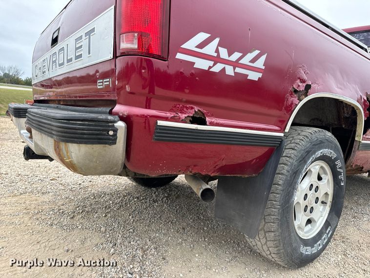 image for item EH7027 1990 Chevrolet  K1500 pickup truck