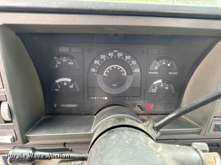 image for item EH7027 1990 Chevrolet  K1500 pickup truck