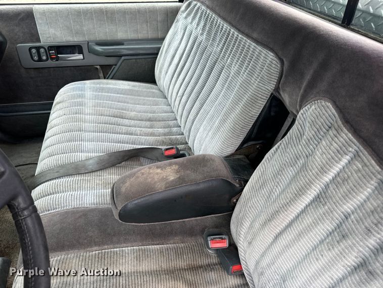 image for item EH7027 1990 Chevrolet  K1500 pickup truck