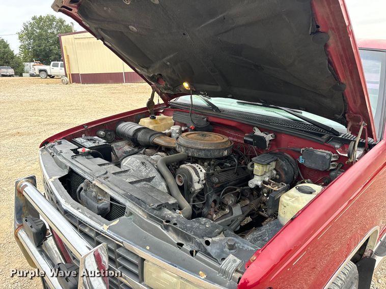 image for item EH7027 1990 Chevrolet  K1500 pickup truck