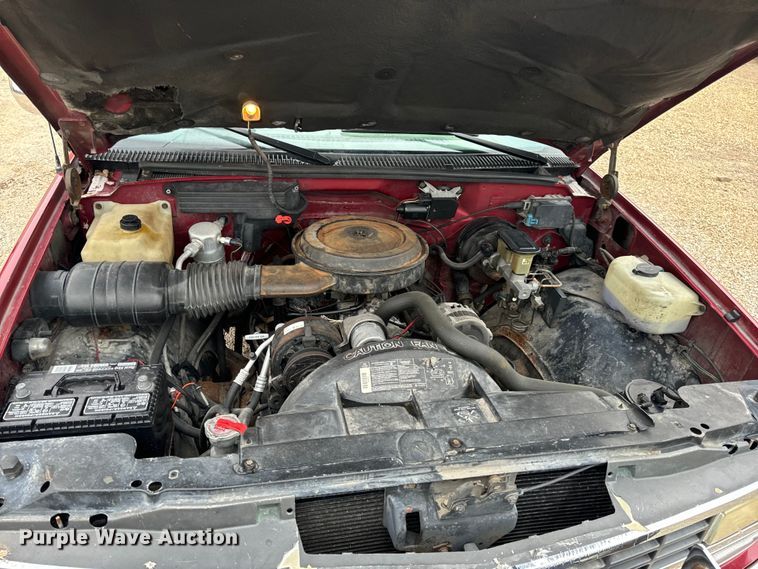 image for item EH7027 1990 Chevrolet  K1500 pickup truck