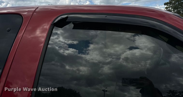 image for item EH7035 2003 Ford F150 Lariat SuperCab pickup truck