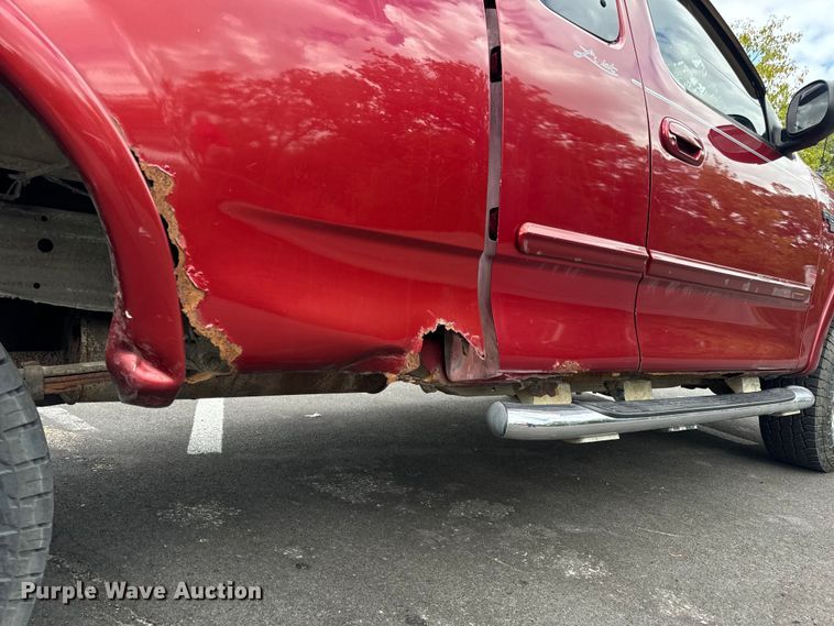 image for item EH7035 2003 Ford F150 Lariat SuperCab pickup truck