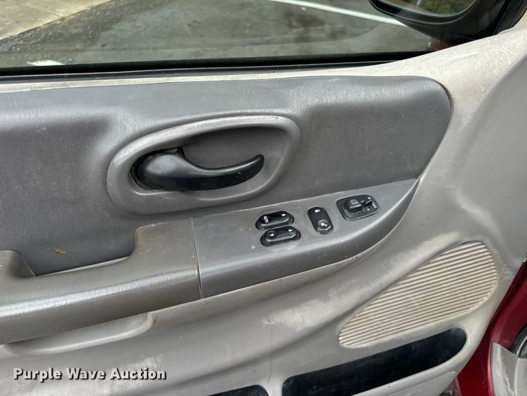 image for item EH7035 2003 Ford F150 Lariat SuperCab pickup truck