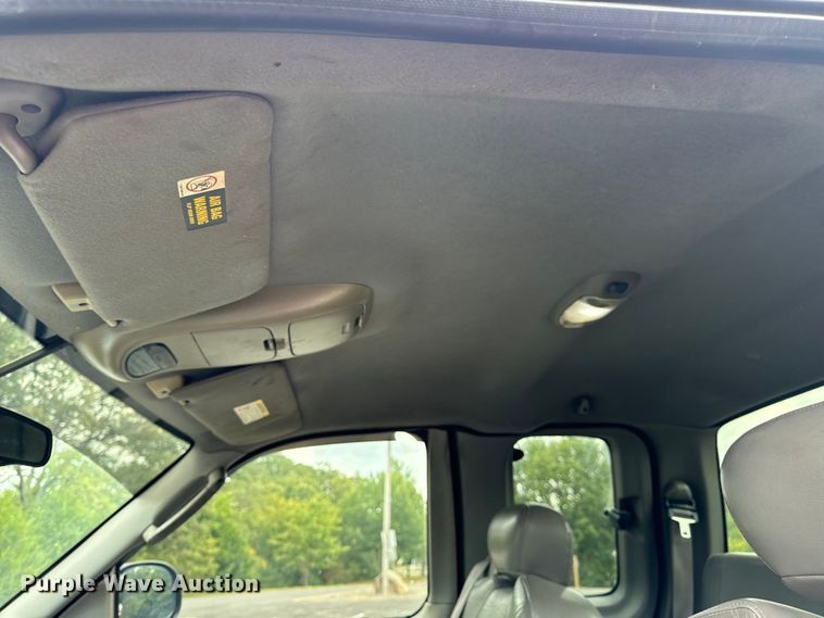 image for item EH7035 2003 Ford F150 Lariat SuperCab pickup truck