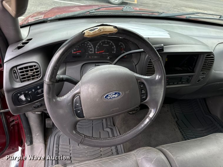 image for item EH7035 2003 Ford F150 Lariat SuperCab pickup truck